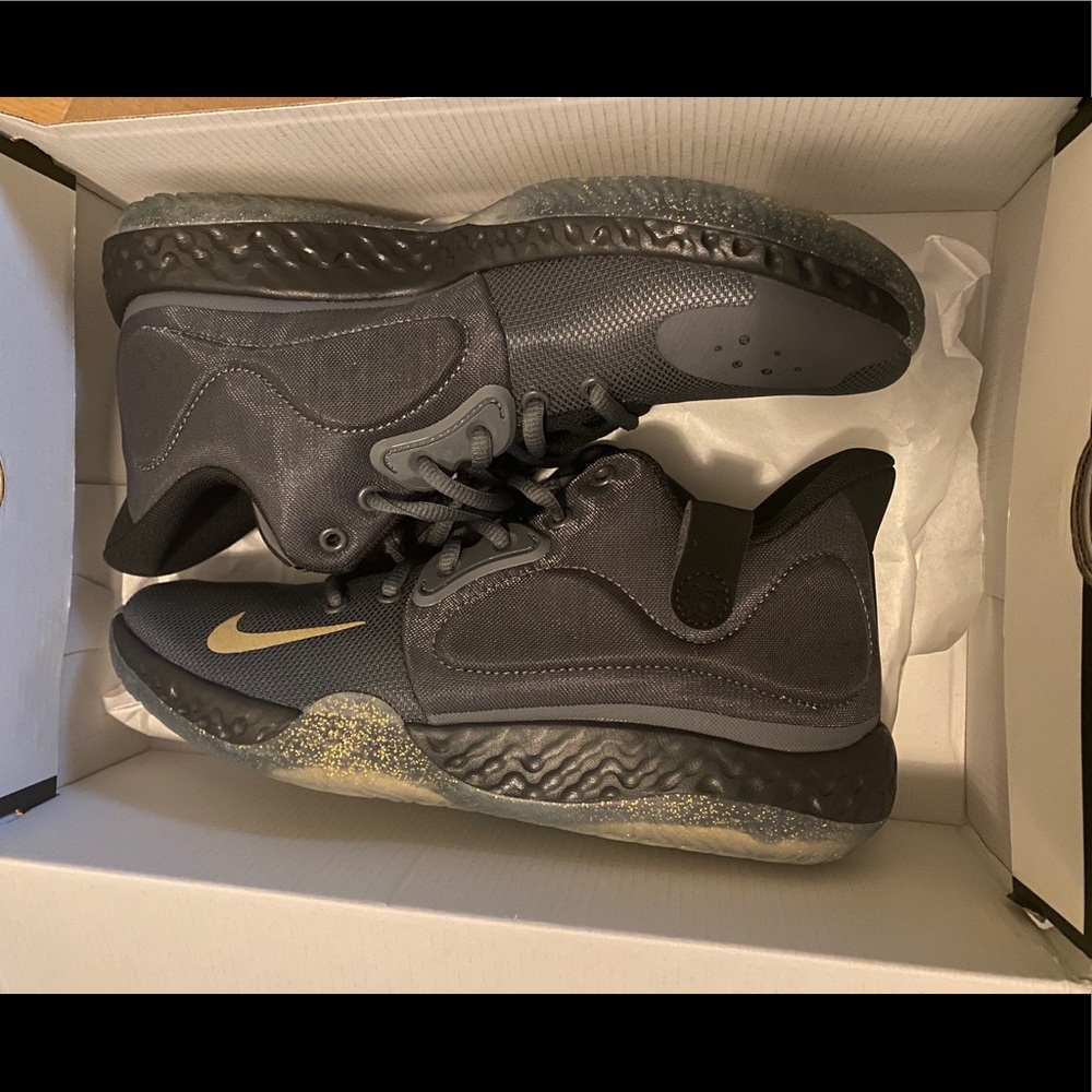 Kevin Durant Trey 5 VII AT1200-003 size 7.5